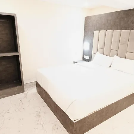 Guest house Richie Residency Mumbai