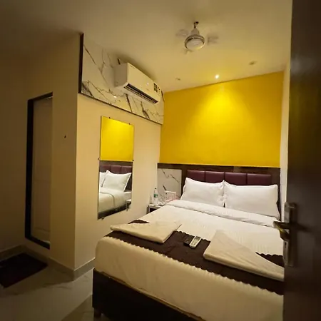 Rishi Palace Ashlfa Metro 3* Mumbai