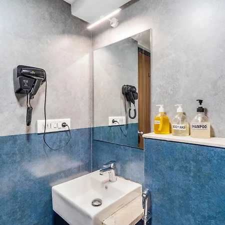 Apartment Tao Private 3bhk In Bandra Mumbai