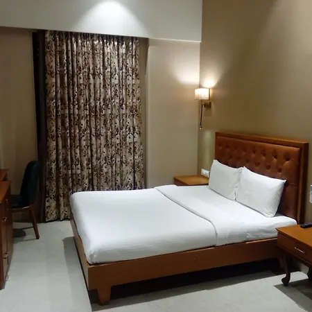 The Hub Link Hotel