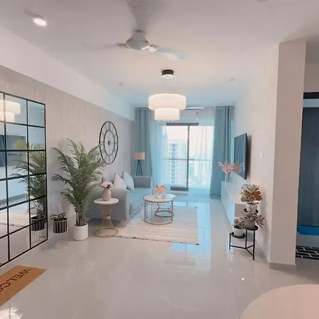Leo Tower Apartment *
