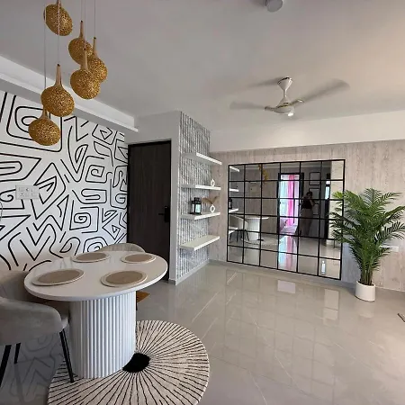 Leo Tower Apartment