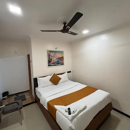 Hotel O Golden