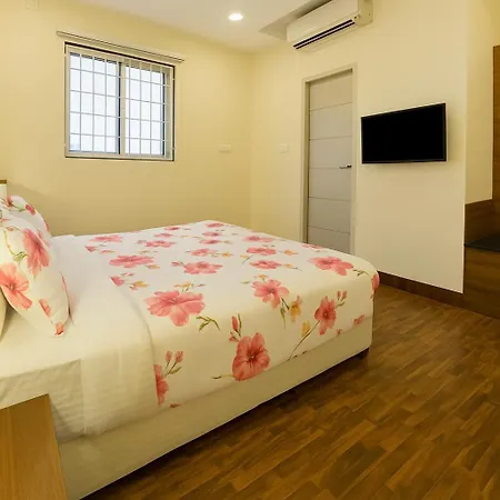 Via Bull's Eye Guest house Mumbai