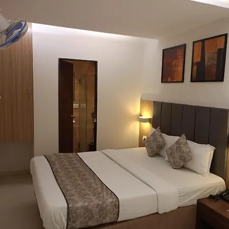 Shahi Corporate Hotel,near International Airport T-2 Hotel 3*