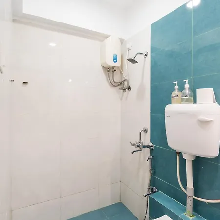 Evara 1bhk Khar W By The Company Apartment