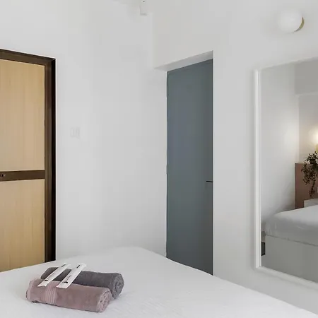 Apartment Evara 1bhk Khar W By The Company *