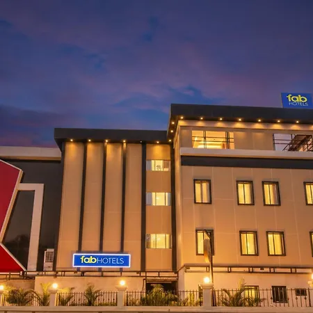 Fabhotel Rk International - Nr International Airport 3*