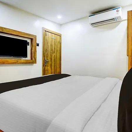 Hotel O Santacruz Railway Junction Formerly Kharsubway