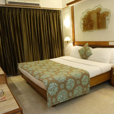 Hotel Regal Enclave