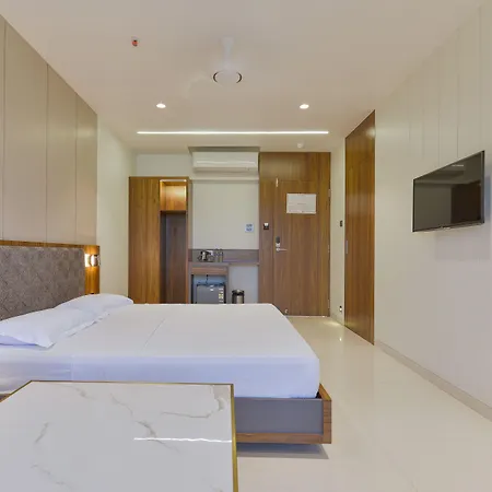 Airlink Hotel 3*