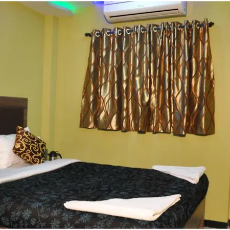 Planet Plaza Hotel