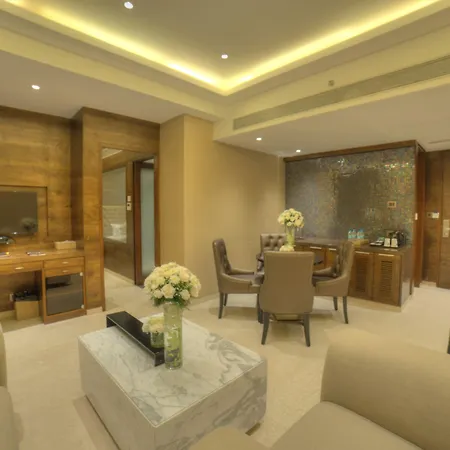 Goldfinch Hotel