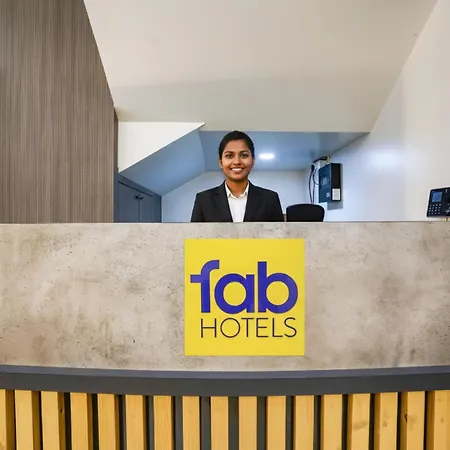 Fabhotel Global Spaces - Nr Nesco Exhibition Center Hotel 3*