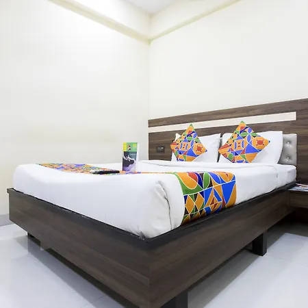 Oyo 23656 Parimeet 3* Mumbai