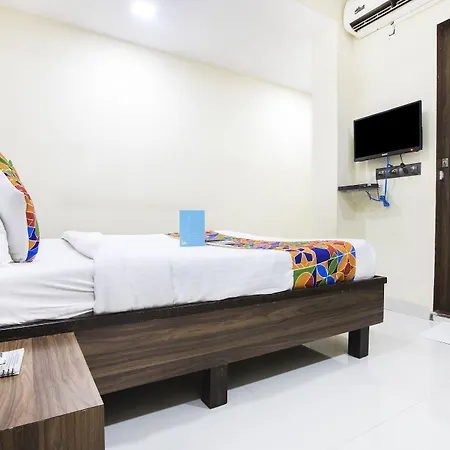 Oyo 23656 Parimeet Hotel 3*