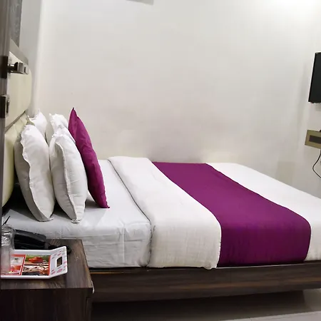 Sanjary Palace Hotel 3*