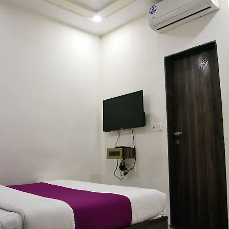 Sanjary Palace 3*