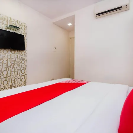 O Blue Pearl Residency Near Chhatrapati Shivaji International Airport Hotel 3*