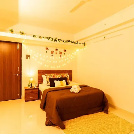Peaceful, Spacious 2bhk With Balcony & Skylineview Apartment Mumbai