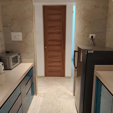 Anya 2bhk Near Bkc - Modern, Calm & Connected Apartment *