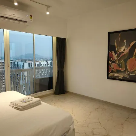 Anya 2bhk Near Bkc - Modern, Calm & Connected * Mumbai