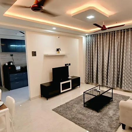 Side Serviced By Maxxvalue Apartment