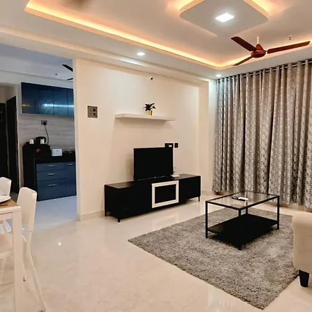 Side Serviced By Maxxvalue Apartment *