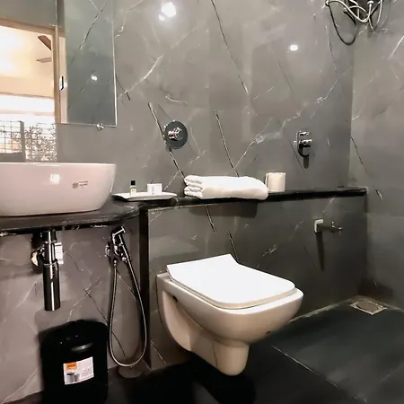 Side Serviced By Maxxvalue Apartment Mumbai