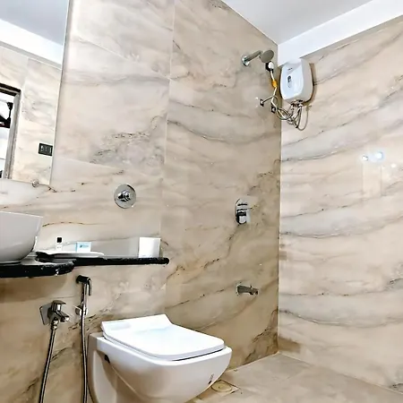 Side Serviced By Maxxvalue Apartment