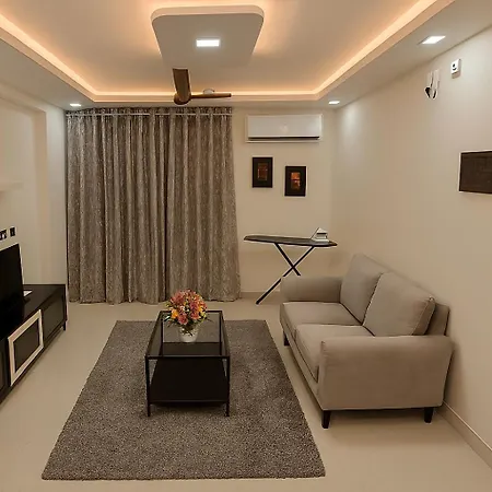 Side Serviced By Maxxvalue Apartment