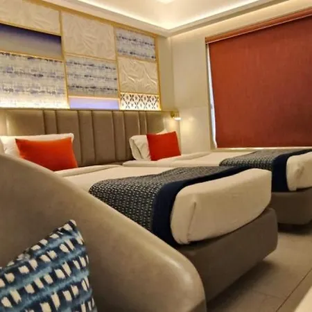 Silver Near Airport Hotel 3*