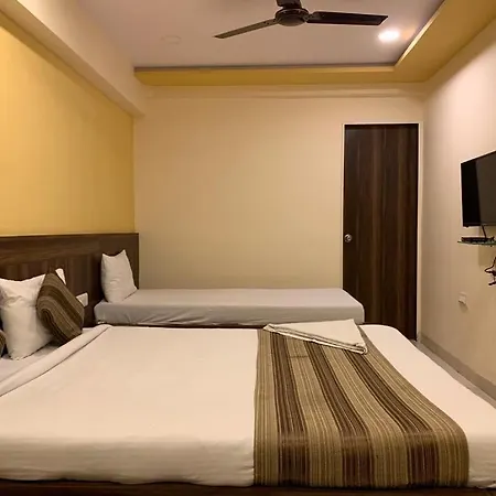 Apartment Lucky Serviced -near Bkc