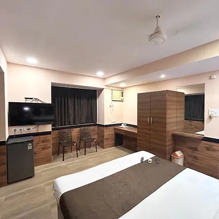Lucky Serviced -near Bkc Apartment *