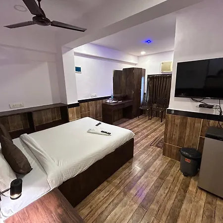Apartment Lucky Serviced -near Bkc *