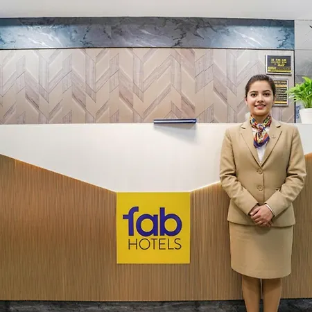 Riza International - Nr Nesco Exhibition Centre Hotel 3*