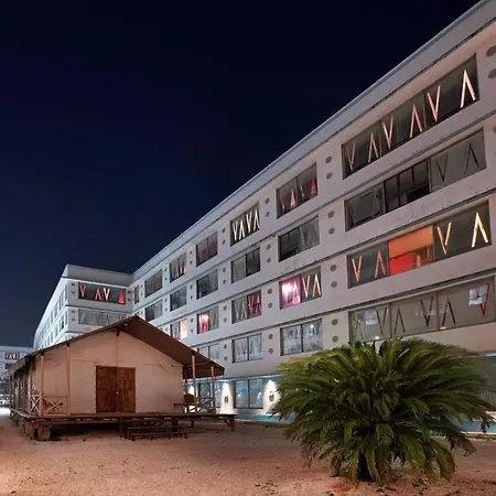 Townhouse Royal Palms - Lily Collection Hotel