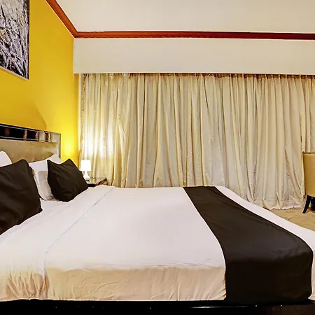 Hotel Townhouse Royal Palms - Lily Collection