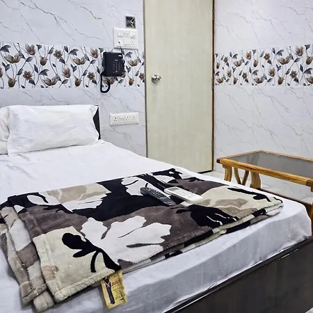 Hotel Relax Kurla Mumbai
