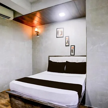 Hotel Super O Balaji Residency 3*