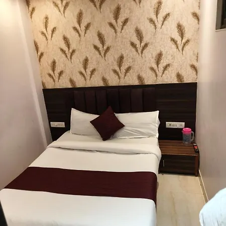 New Golden Hotel *