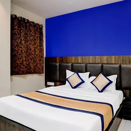 Glitz Veera -andheri Kurla Road Hotel Mumbai