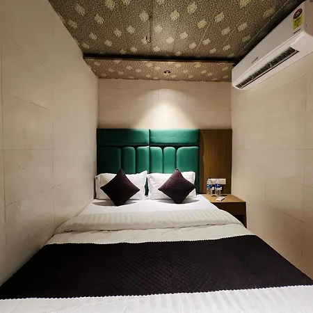 Imperial Suite-near Bkc 2* Mumbai