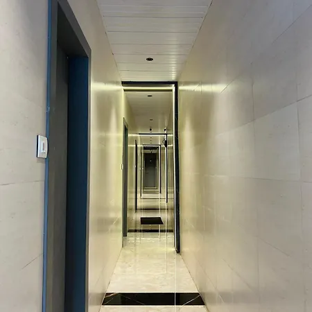Imperial Suite-near Bkc Hotel Mumbai