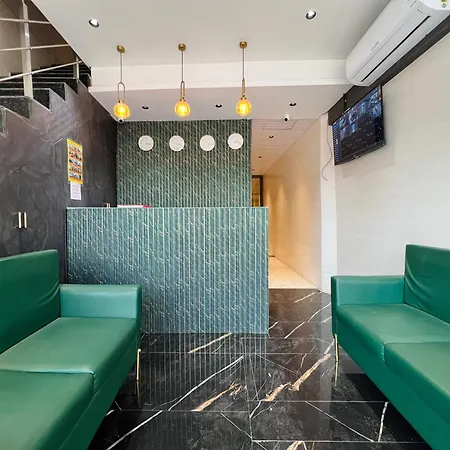 Imperial Suite-near Bkc Hotel 2*