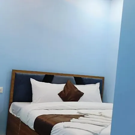 Hostel Ashyana And Mumbai