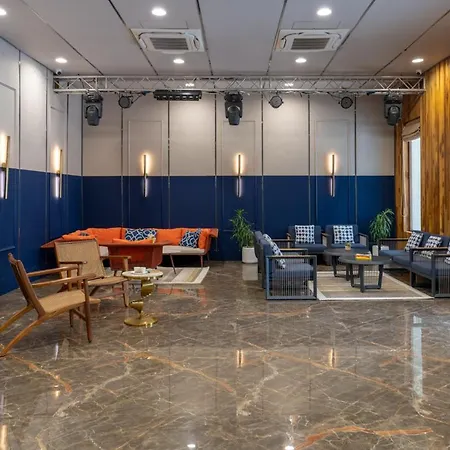 Stayvista At Romania Villa Mumbai