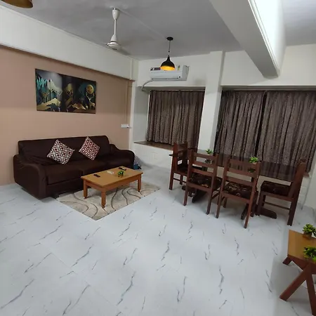 Warm Paradise-calm Living Mumbai