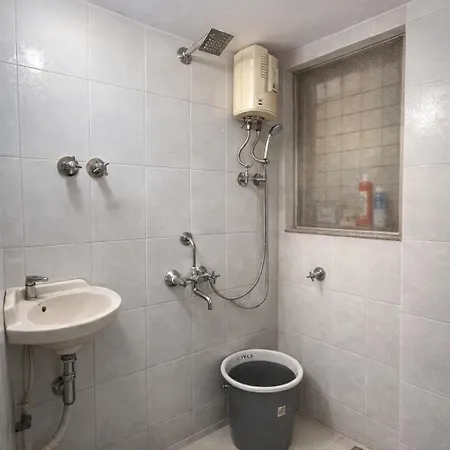 1bhk In Andheri West - Near Kokilaben Hospital Mumbai