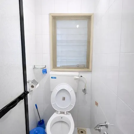 1bhk In Andheri West - Near Kokilaben Hospital Apartment Mumbai